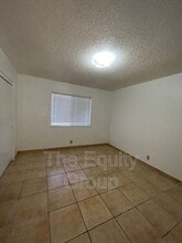 116 W Murray Ave in Visalia, CA - Building Photo - Building Photo