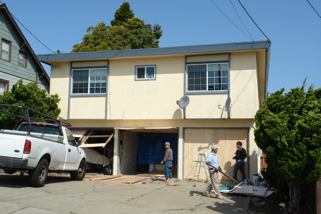 6117 Orchard Ave in Richmond, CA - Building Photo - Building Photo