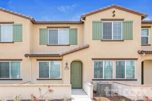 36490 Tal Vez Wy in Wildomar, CA - Building Photo