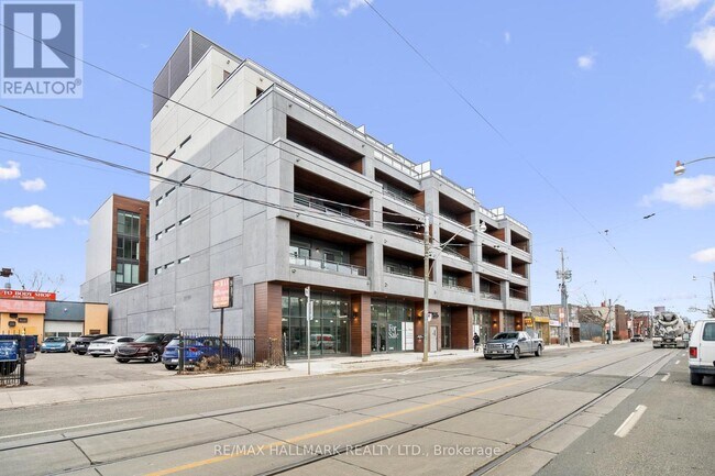 1285 Queen St E in Toronto, ON - Building Photo - Building Photo