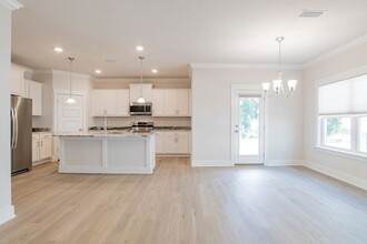 1213 Meadow Trail in Cantonment, FL - Building Photo - Building Photo
