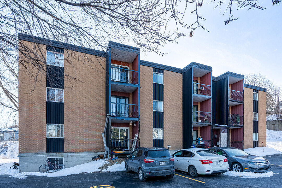 6510 Saint-Georges St in Lévis, QC - Building Photo