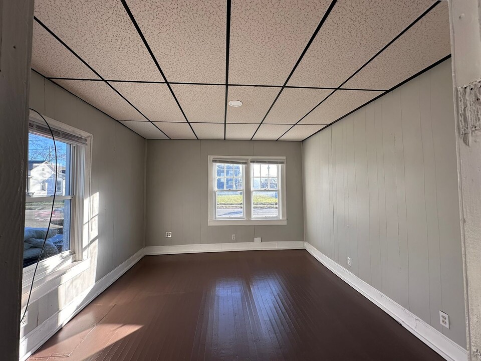 202 E 13th St in Anderson, IN - Building Photo