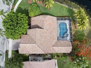 1179 Laguna Springs Dr in Weston, FL - Building Photo - Building Photo
