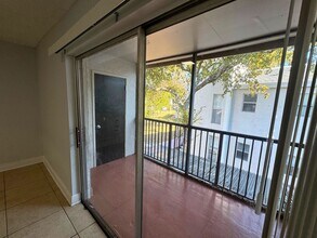 4501 Treehouse Ln in Tamarac, FL - Building Photo - Building Photo