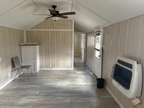 2410 N Hwy 25 W in Williamsburg, KY - Building Photo - Building Photo