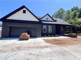 2793 E Whippoorwill Ln in Fayetteville, AR - Building Photo