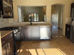 9530 S Soloshine St in Las Vegas, NV - Building Photo - Building Photo