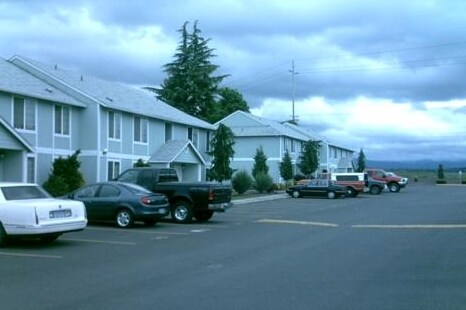 Fircrest Apartments in Molalla, OR - Foto de edificio