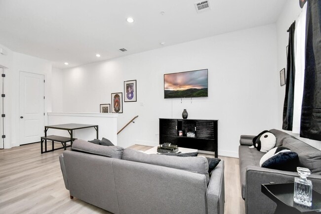 property at 4610 Indie Hts Ln