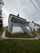 20 N Pine St in Bentleyville, PA - Building Photo