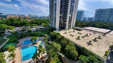 18151 NE 31st Ct in Aventura, FL - Foto de edificio - Building Photo