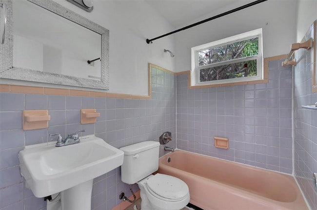 property at 2403 SW 8th St
