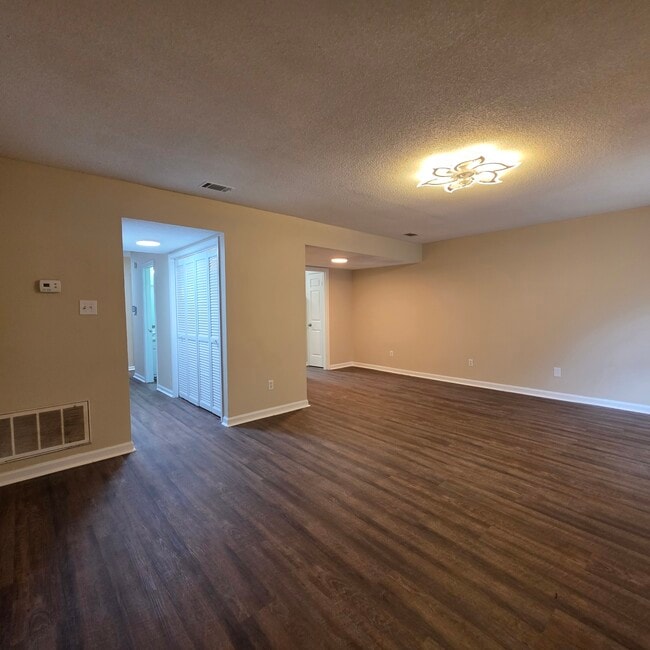 1900 Buck Ln in Albany, GA - Building Photo - Building Photo