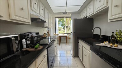 3309 Bridgewood Dr in Boca Raton, FL - Building Photo - Building Photo