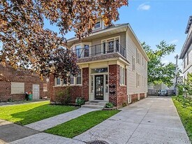 8 Heussy Ave, Unit Lower in Buffalo, NY - Building Photo