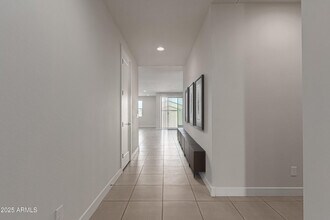 6918 W Winston Dr in Phoenix, AZ - Building Photo - Building Photo