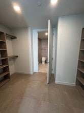 64 NW 30th St, Unit A3 in Miami, FL - Building Photo - Building Photo