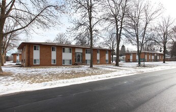 4111-4121 Nevada Ave N in Minneapolis, MN - Building Photo - Building Photo