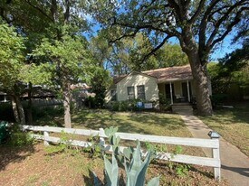 3105 Cedar St, Unit A in Austin, TX - Building Photo