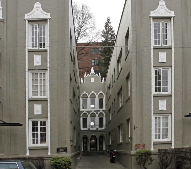 Flanders Apartments in Portland, OR - Building Photo - Building Photo