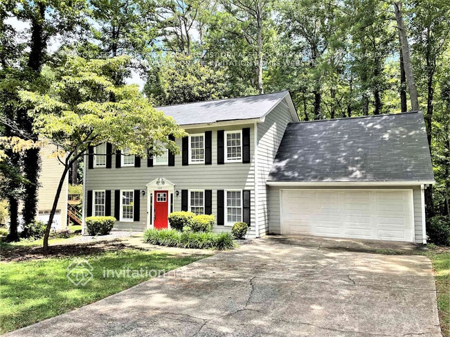 property at 2847 Bentwood Dr