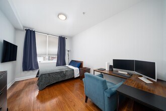 207 Adams St-Unit -4 in Hoboken, NJ - Building Photo - Building Photo