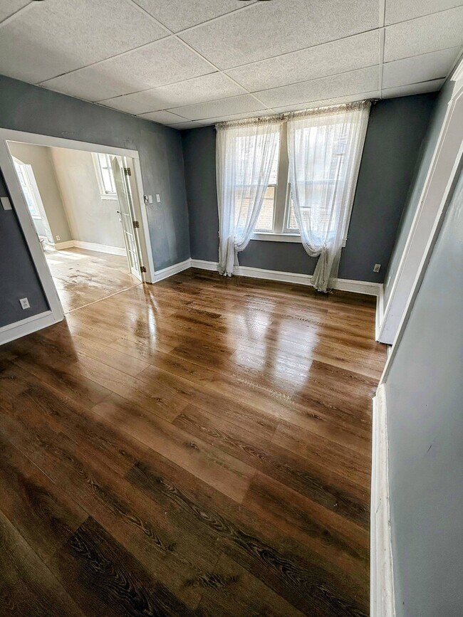 property at 929 Clover Ln