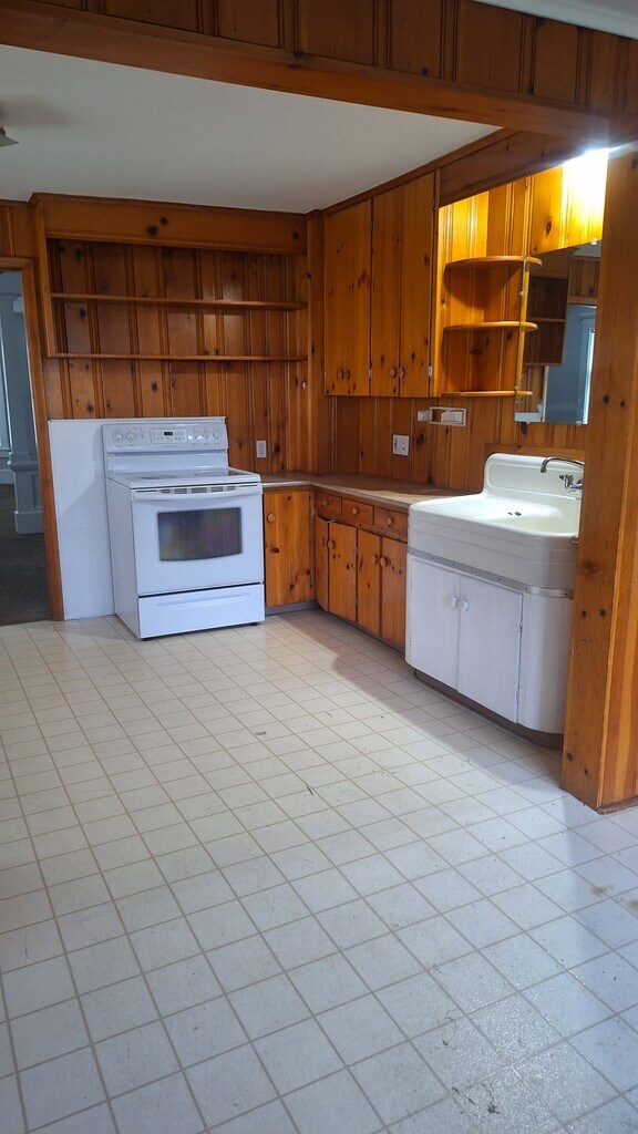 1010 S Main St Rentals in Medina, NY