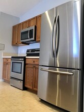 4801 SE Graham Dr in Stuart, FL - Building Photo - Building Photo
