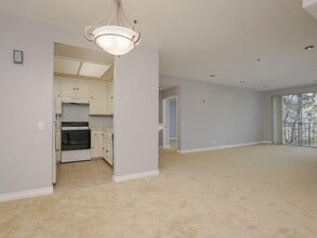 2445 Brant St in San Diego, CA - Building Photo - Building Photo