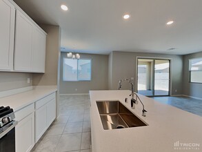 2831 Lindsey Spgs St in Las Vegas, NV - Building Photo - Building Photo