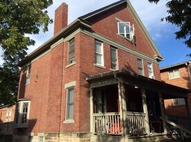 290 E 15th Ave in Columbus, OH - Building Photo