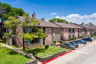 Barrow in Lewisville, TX - Building Photo