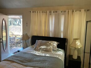 5921 Crepe Myrtle Ct in Raleigh, NC - Building Photo - Building Photo