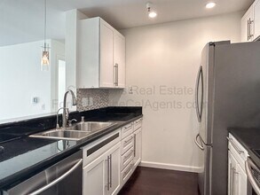 6400 Christie Ave in Emeryville, CA - Building Photo - Building Photo