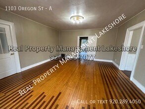 1103 Oregon St in Oshkosh, WI - Building Photo - Building Photo