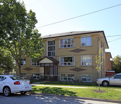 150 Alderbrae Ave in Toronto, ON - Building Photo