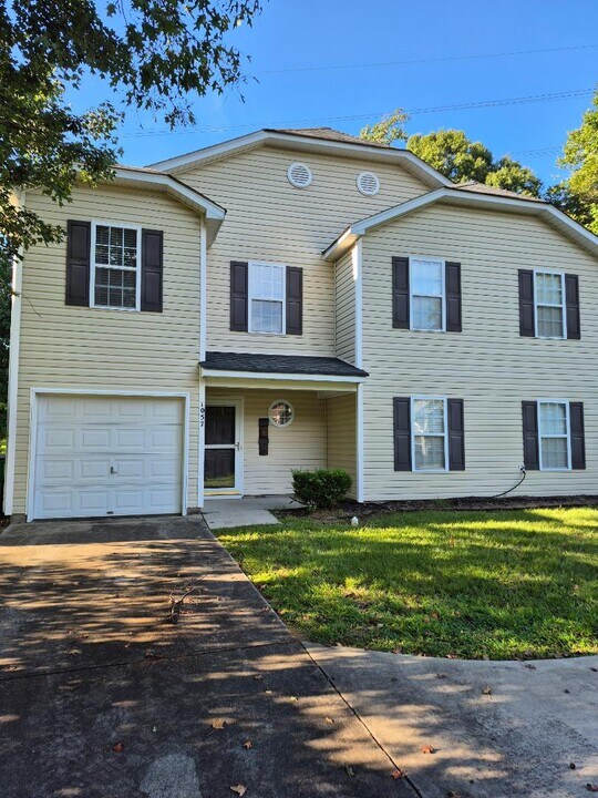 1057 Dale Ave in Charlotte, NC - Building Photo