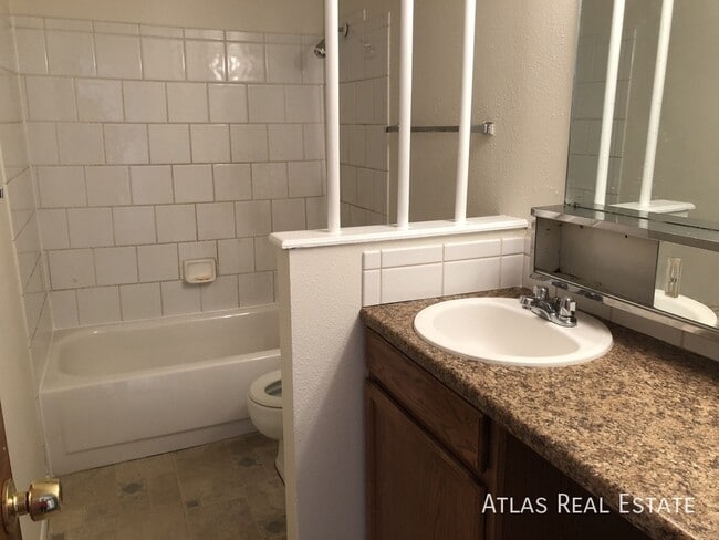 1017 Delaware Dr in Colorado Springs, CO - Building Photo - Building Photo