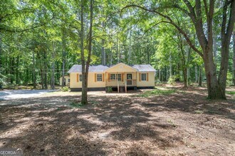 3080 Meadow Trail in Loganville, GA - Building Photo - Building Photo