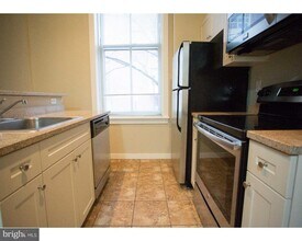 1100 Spruce St in Philadelphia, PA - Building Photo - Building Photo