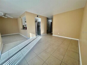 9934 Turf Way in Orlando, FL - Building Photo - Building Photo