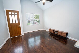5411 Camaguey St in Houston, TX - Building Photo - Building Photo