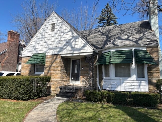 property at 5940 Cadieux Rd