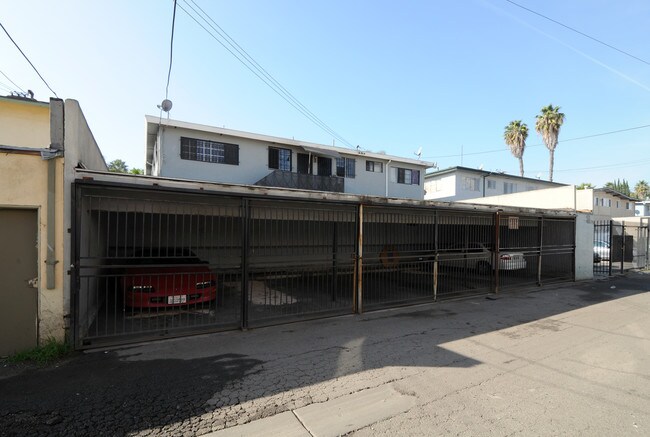 4101 Palmwood Dr in Los Angeles, CA - Foto de edificio - Building Photo
