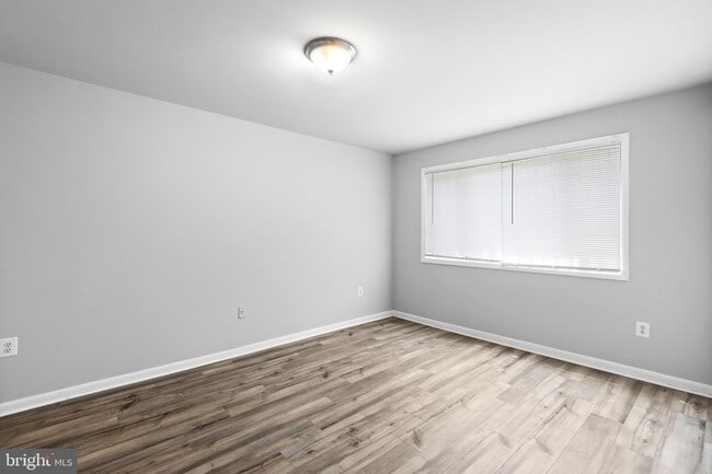 225 43rd Rd NE in Washington, DC - Building Photo - Building Photo