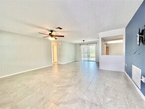 9011 Ledgestone Ln in Port Richey, FL - Building Photo - Building Photo