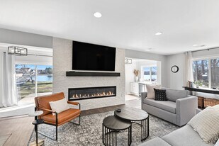 7609 N Tichigan Rd in Waterford, WI - Building Photo