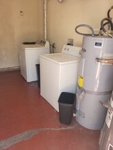 137 S 15th St in Las Vegas, NV - Foto de edificio - Building Photo